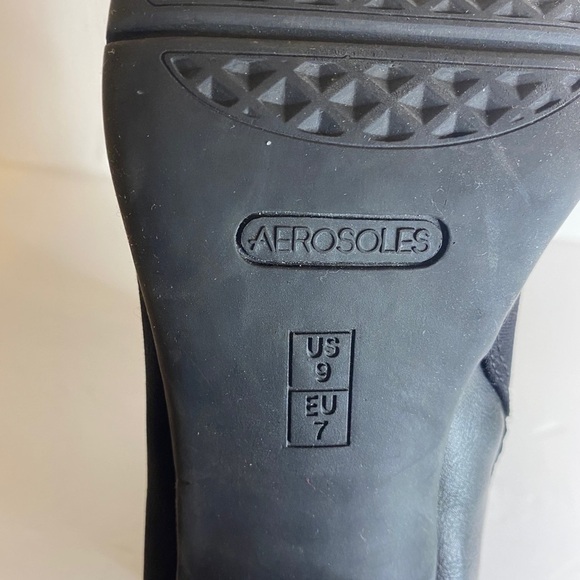 Aerosoles square toe 3” inch heel black boots / booties. Size 9 - Picture 8 of 9